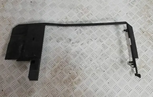 Renault Kangoo I Radiator cooling fan shroud 8200210826