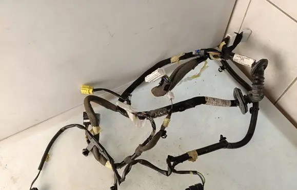 Renault Kadjar Front door wiring loom 241240260R