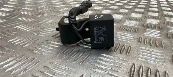 Toyota RAV 4 (XA40) Other relay 8293042010