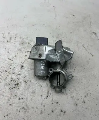 Volkswagen Golf VII EGR valve 04L131501C 04L971461C