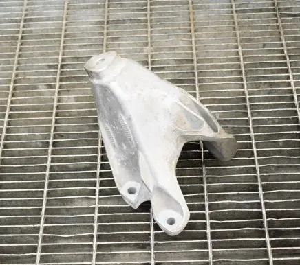 Audi Q5 SQ5 Engine mounting bracket 8K0199307CB