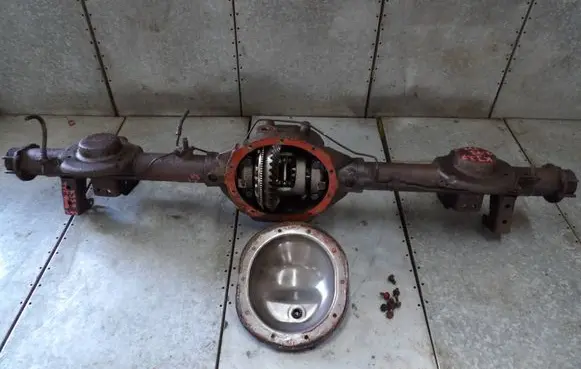 Jeep Cherokee KJ Rear differential