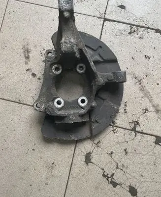 Volvo S60 Front wheel hub spindle knuckle