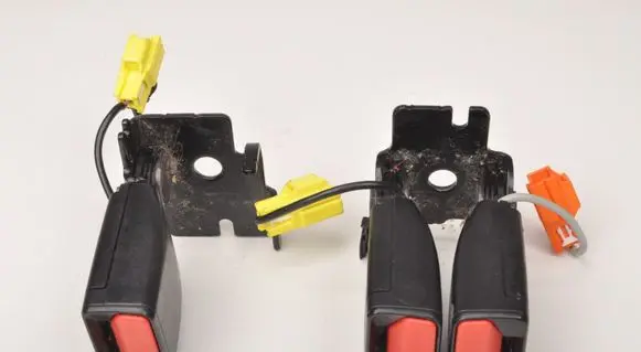 Volvo V40 Rear seatbelt 31377484