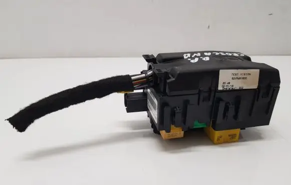 Opel Crossland X Fuse module 9806192580 52VMSI600