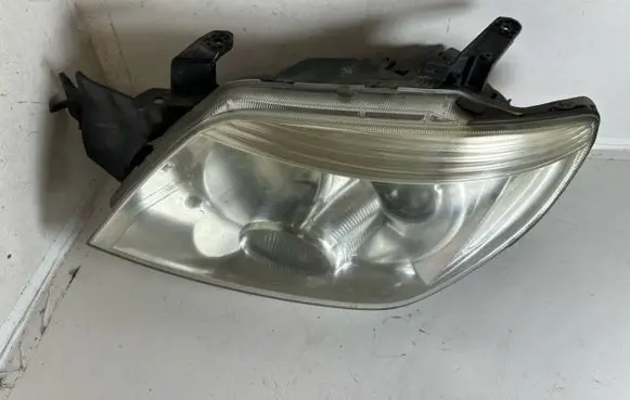 Mitsubishi Outlander Headlight/headlamp