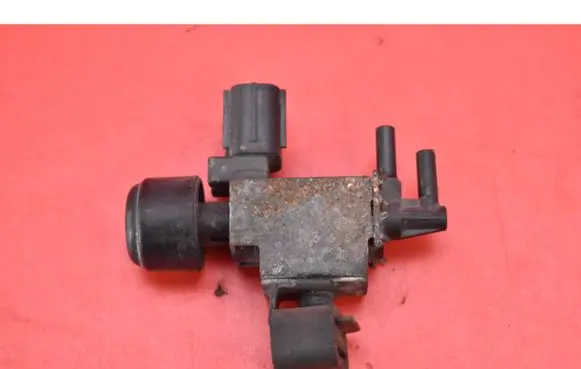 Honda Accord Vacuum valve 