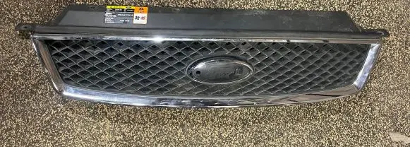 Ford C-MAX I Front grill 3M51R8138 3M51-R8138