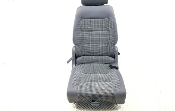Volkswagen Touran I Rear seat 