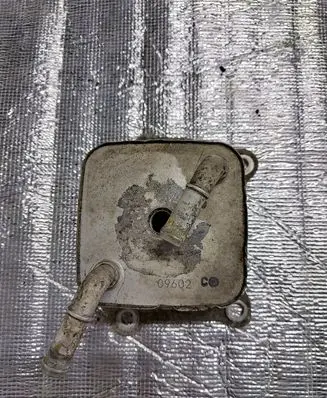 Mazda 3 II Oil filter mounting bracket