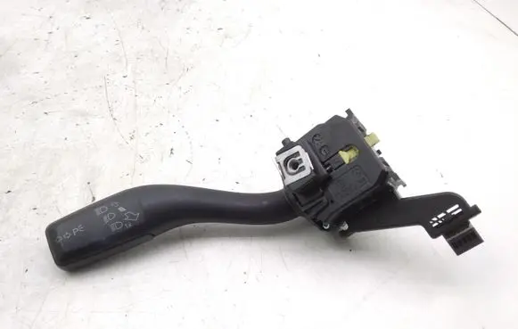 Audi A3 S3 A3 Sportback 8P Indicator stalk 8P0953513