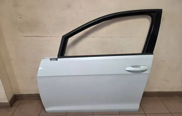 Volkswagen Golf VII Front door
