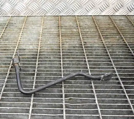 Mercedes-Benz E W212 Radiator support slam panel bracket 