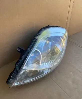 Opel Vivaro Headlight/headlamp 8200701354
