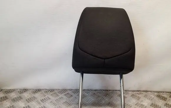 Toyota Auris E180 Front seat headrest 