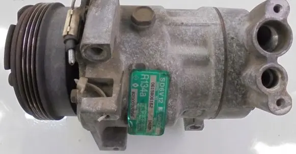 Renault Clio II Air conditioning (A/C) compressor (pump) 8200037058