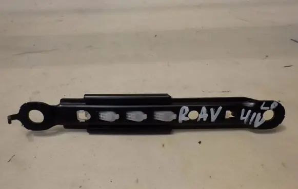 Toyota RAV 4 (XA40) Seat belt adjustment rail 