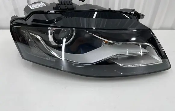 Audi A4 S4 B8 8K Headlight/headlamp LE07A6164 1307023426 711307022799
