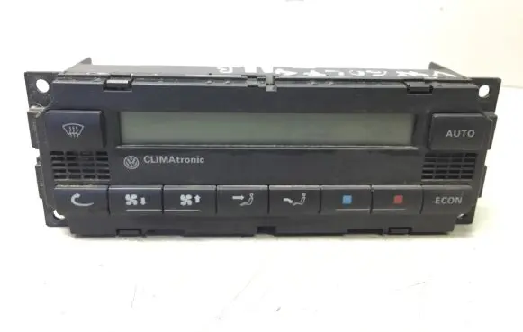 Volkswagen Golf IV Climate control unit