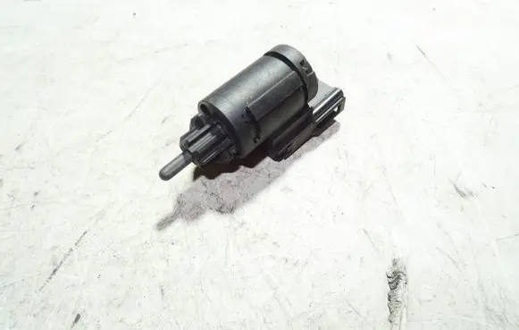Volkswagen Phaeton Brake pedal sensor switch 3B0945511A