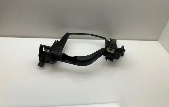 BMW 5 E60 E61 Headlight/headlamp mounting bracket 15873800