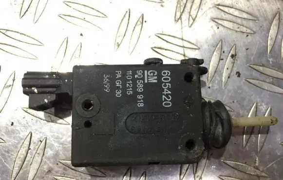 Opel Zafira A Central locking motor 90589918 110215