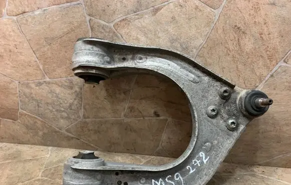 Mercedes-Benz SL R230 Front upper control arm/wishbone A211331008