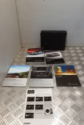 Mercedes-Benz E W212 Owners service history hand book 2125843101 2125849871 2045843300