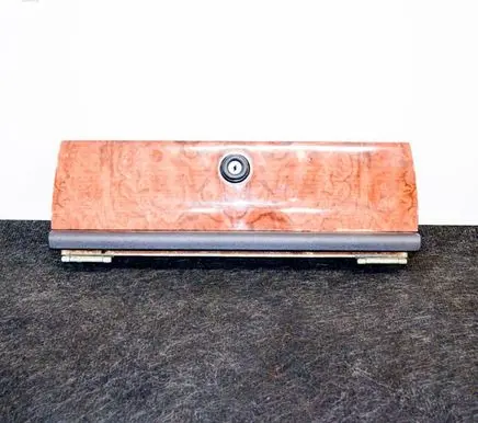 Jaguar XJ X40 Glove box