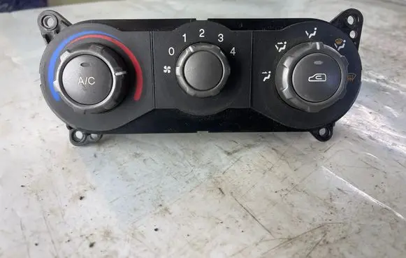Hyundai Matrix Climate control unit 9725017xxx
