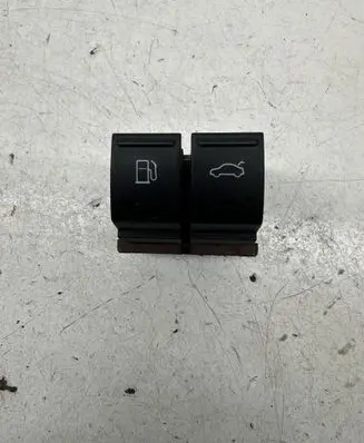 Tailgate opening switch