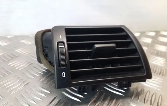 BMW 3 E46 Dashboard side air vent grill/cover trim 8361898