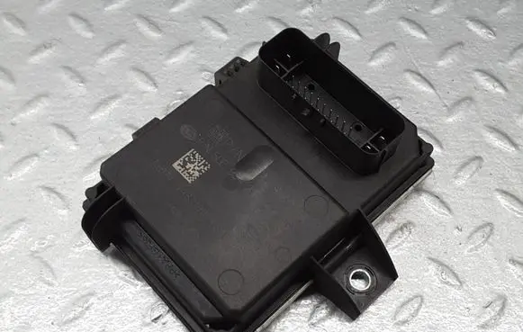 Cadillac ATS Fuel injection pump control unit/module 23488119 5DE93421643