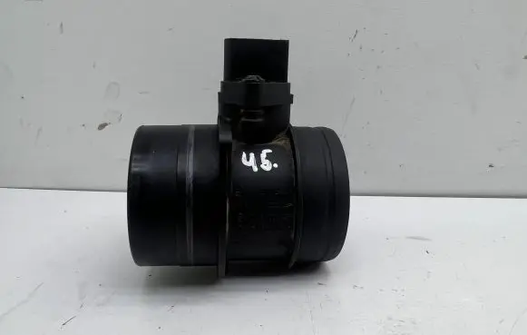 Volkswagen PASSAT B6 Mass air flow meter 074906461B 0281002461