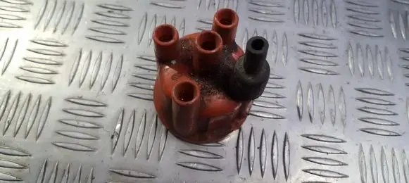 Volkswagen Golf II Spark distributor cap 1235522056