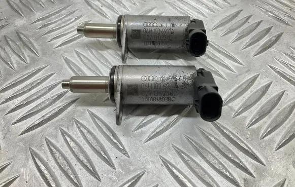 Audi TT TTS Mk2 Camshaft position sensor 06H103697A