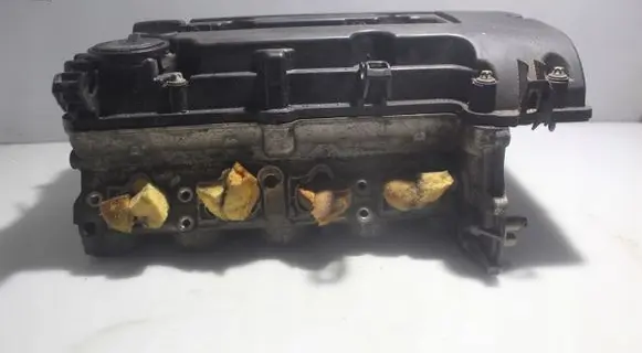 Opel Astra J Engine head 
