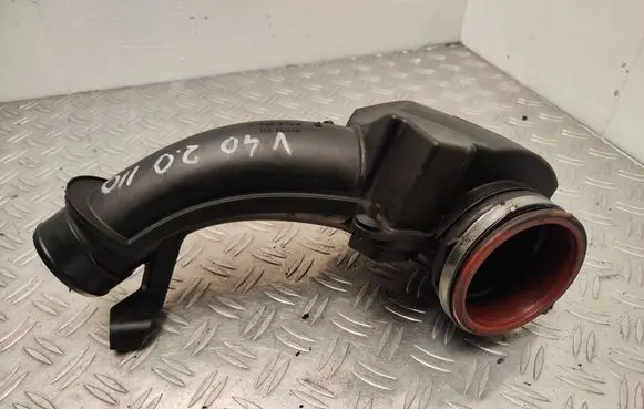 Intake resonator
