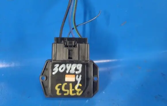 Chrysler 200 Heater blower motor/fan resistor 68018105AA