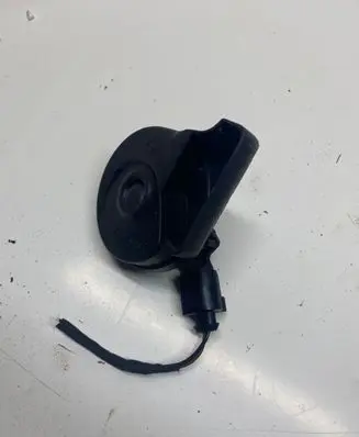 Volkswagen PASSAT B7 Horn signal A046522