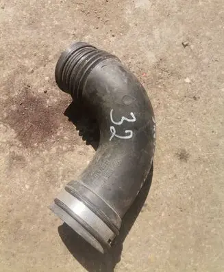 Ford Focus Air intake hose/pipe PIE8200201614