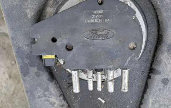 Ford F550 Adblue fluid level sensor GC465J241