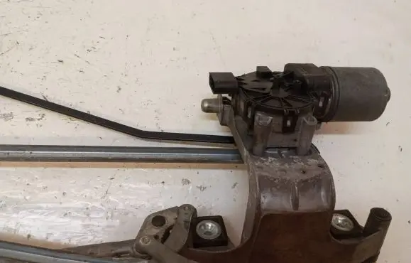 Ford Focus C-MAX Front wiper linkage and motor 3M5117508AA 0390241724 07061251