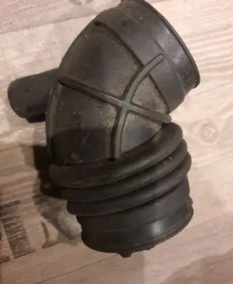 BMW 3 E36 Air intake hose/pipe 1437355