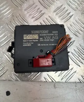 Volkswagen Golf VII Gateway control module 5Q0907530AF 5Q0907530M A2C96128801B