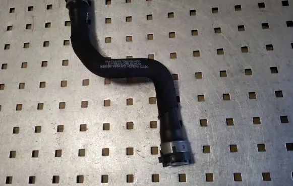 Mercedes-Benz GLC X253 C253 Engine coolant pipe/hose A2535017282