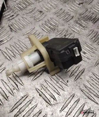 Volkswagen PASSAT B7 Headlight level adjustment motor 1Q0941295