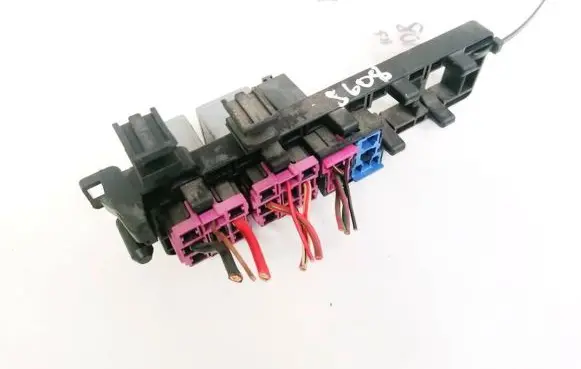 Volkswagen PASSAT B6 Fuse box set 1K1937503
