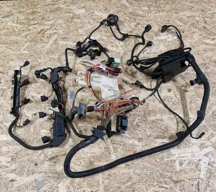 BMW 3 E90 E91 Engine installation wiring loom 7572349 12517572349