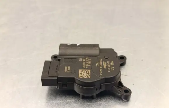 Skoda Enyaq iV Air flap motor/actuator 2Q0907511G